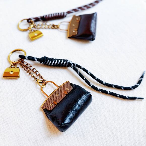 Sassy Luxe Black Purse Bag Charm Keychain - Picture 4 of 4